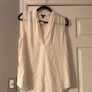Ann Taylor new with tags sleeveless v-neck top